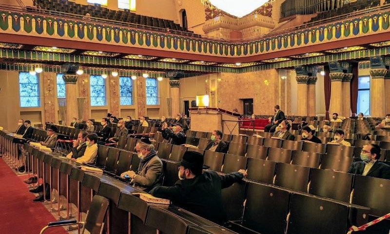 הקהילה היהודית בגרמניה מצטמצמת - ההגירה ממתנת את הירידה