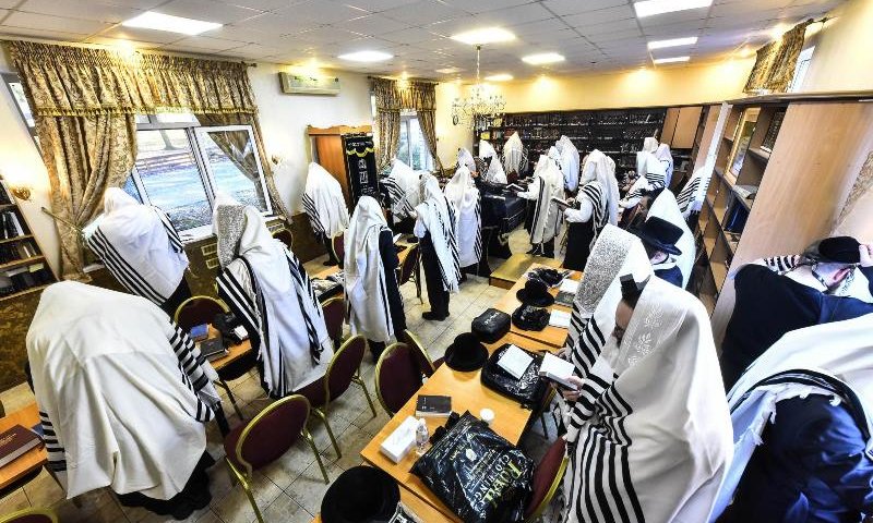 התנכלות מכוונת: מחוז בניו יורק דחה בקשת קהילה יהודית להשכרת אולם לתפילה
