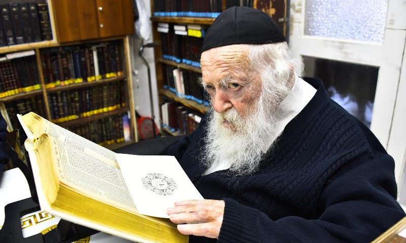 שלוש שנים לעלותו בסערה השמיימה: המונים יעלו לציון מרן שר התורה