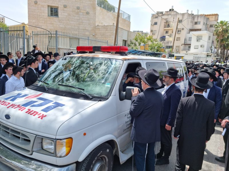 באדיבות המצלם