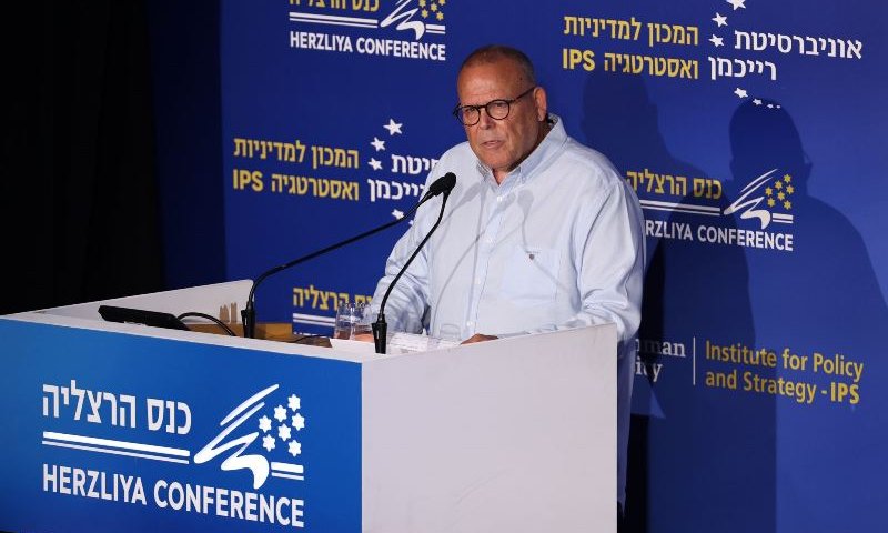 חושף את מעורבתו: המשטרה לחשודים - אל תיצרו קשר עם השר
