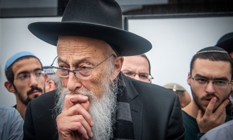 הרב טאו קורא להשתתף בהפגנה: "הצבא לא יכול להתערב לישיבות"