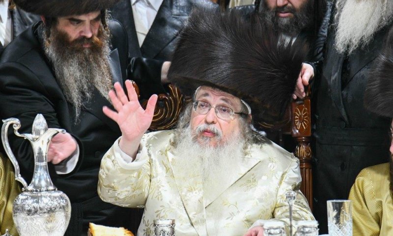 חסידי טאהש מתפללים: האדמו"ר יעבור בפלורידה ניתוח בעיניו