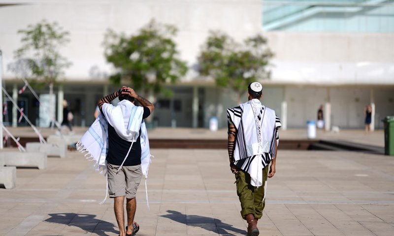 עיריית תל אביב נגד בתי הכנסת: ייאלצו לוותר על אופיים האורתודוקסי?