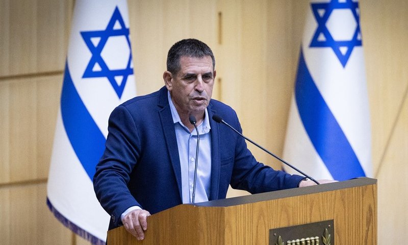 ב'יש עתיד' מבקרים: "טעות, אנחנו צריכים 61 אצבעות ציוניות"
