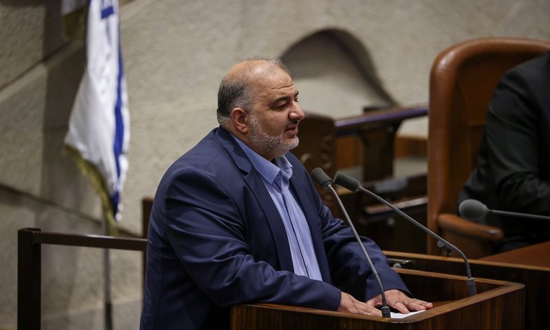 מנסור עבאס