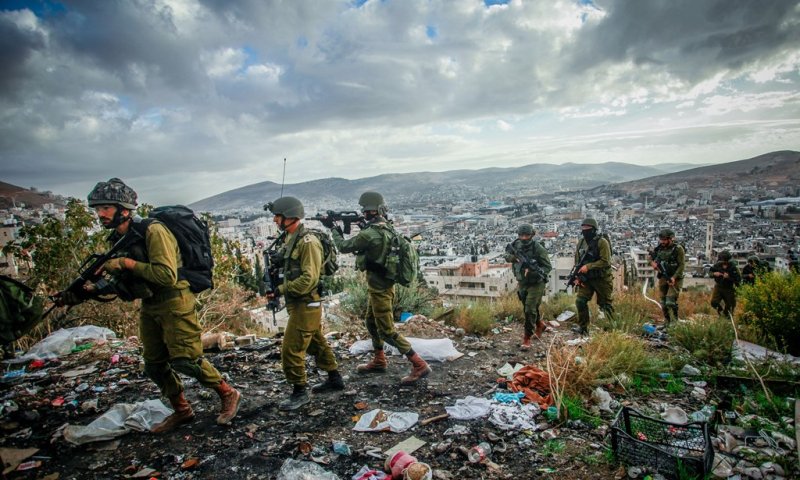 שוטרים עצרו אוטובוסים של פעילי שמאל בדרכם למסיק בבורין