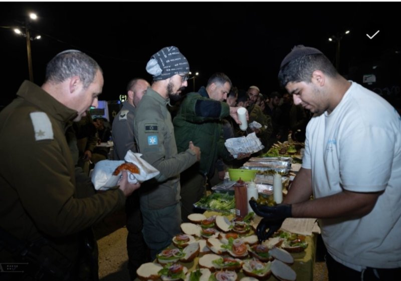 באדיבות המצלם