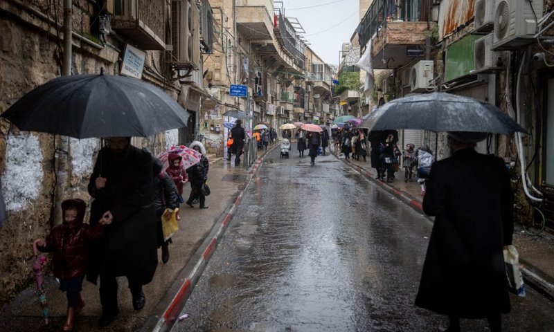 תכינו את המטריות: הגשם חוזר לליל הסדר | התחזית המלאה