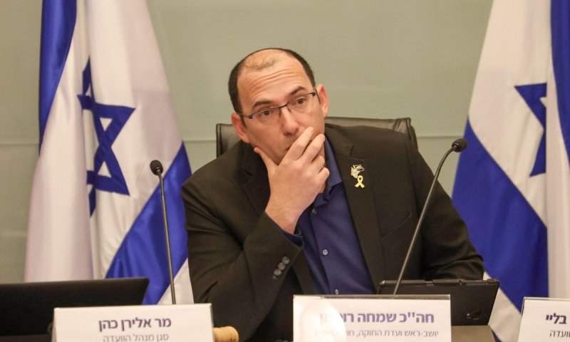 הצגה במקום חקירה: ועדת החוקה שוב פספסה את המטרה