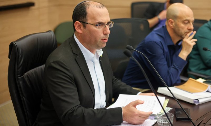עימות חזיתי בוועדה: רוטמן הטיח ביועמ&rdquo;שית שהתעקשה על סדר היום