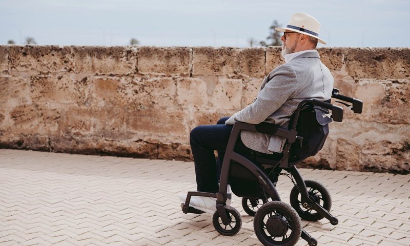 לא מדע בדיוני: טכנולוגיה מבוססת AI - מקימה משותקים על הרגליים