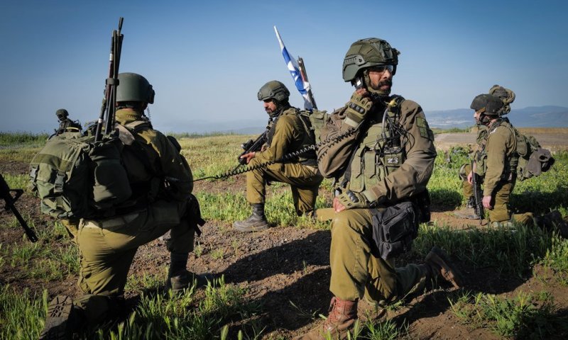 חשד להרעלת מזון בבסיס: עשרות חיילים חלו ופונו לבית החולים במצב קל