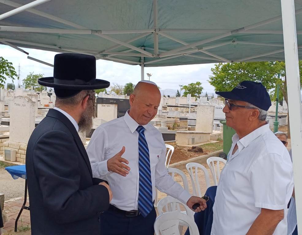 באדיבות המצלם