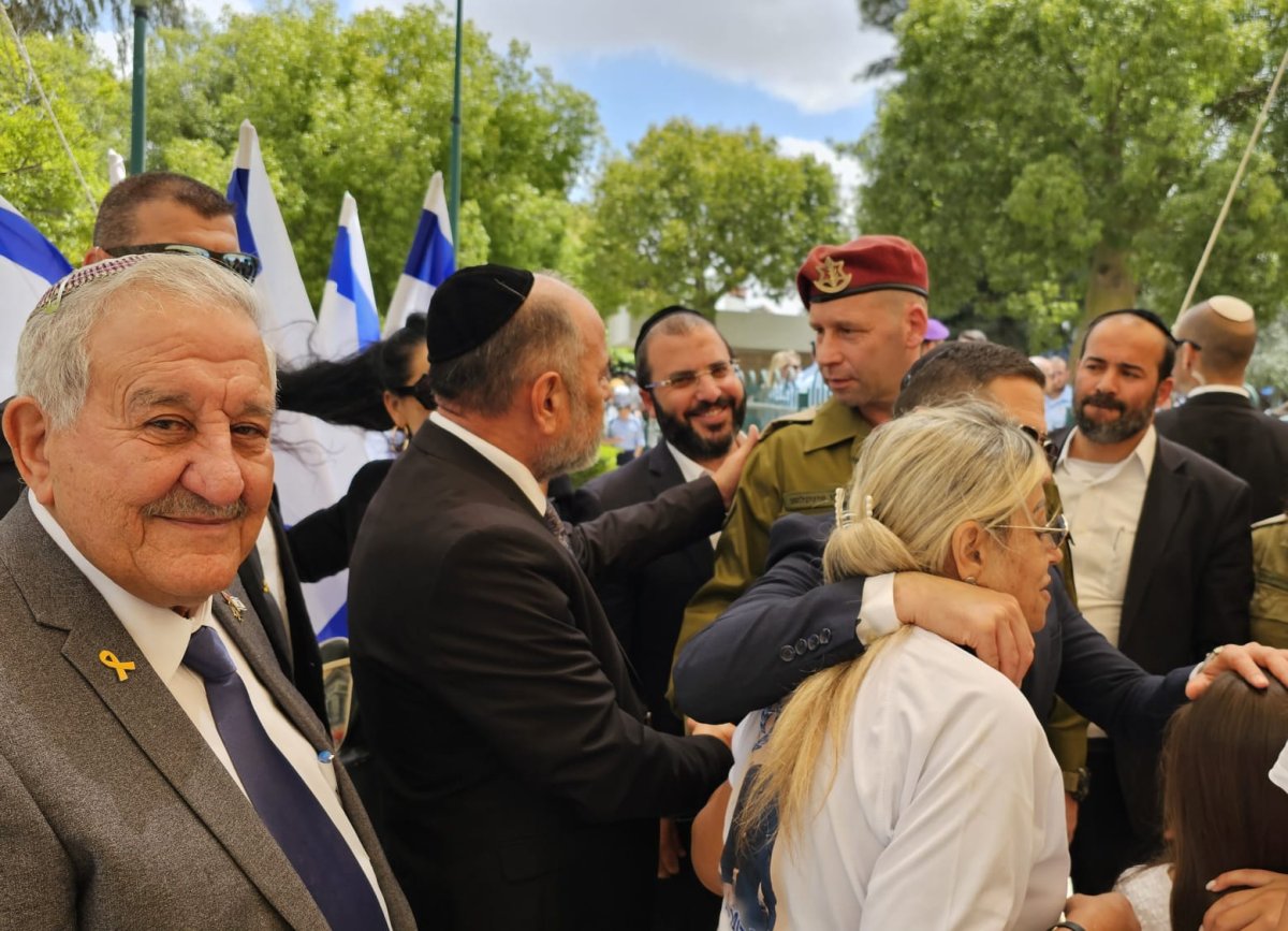 באדיבות המצלם