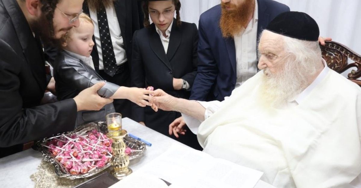 פוסק הדור התרגש בל