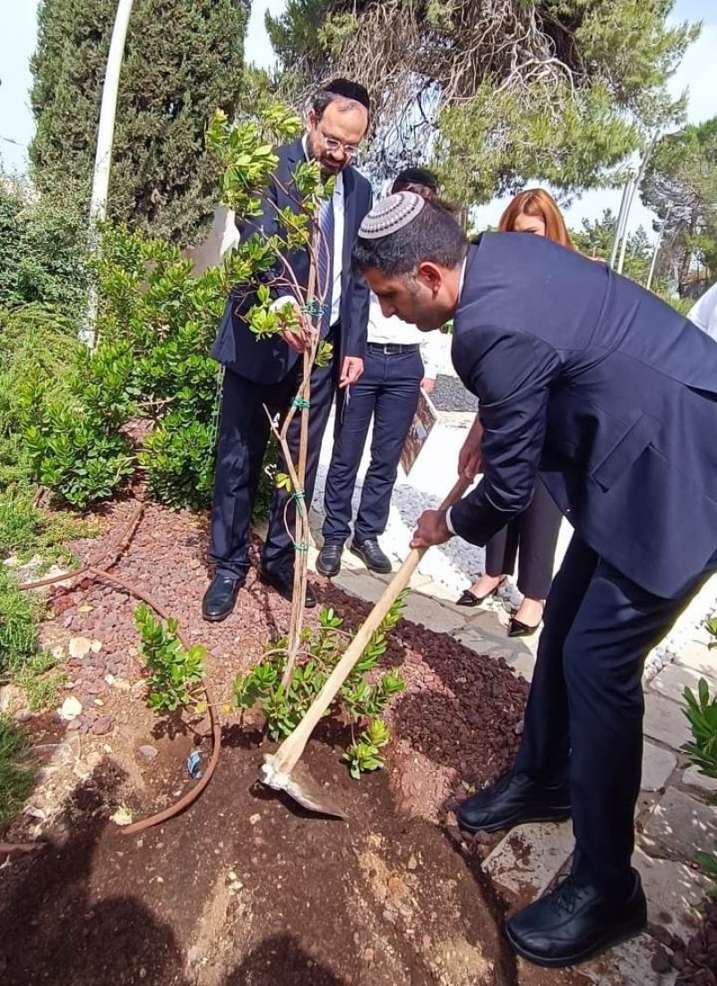 באדיבות המצלם