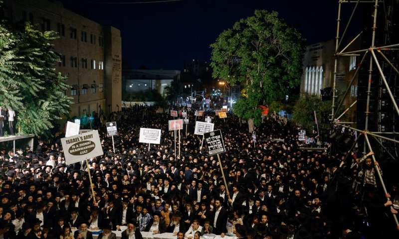 בעדה החרדית נערכים לשיבוש המרחב האווירי אם יימשכו המעצרים