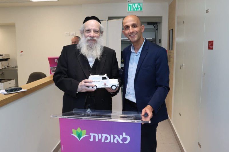 באדיבות המצלם