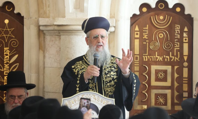 מרן הראשון לציון הגאון הגדול רבי דוד יוסף מגיש: דבר תורה לפרשת בשלח