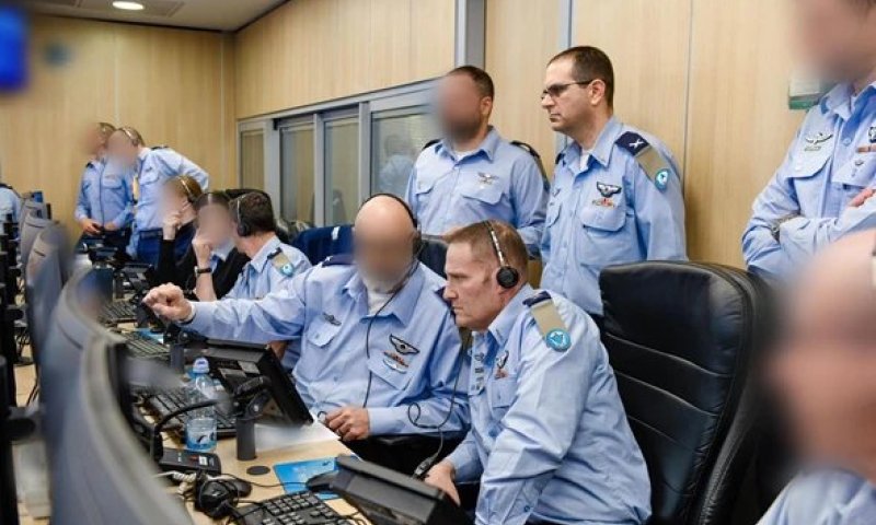 המזכיר הצבאי רמז על התקיפה בפני מאות אנשים &ndash; שעות לפני שהחלה