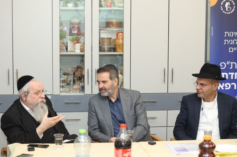 יח"צ
