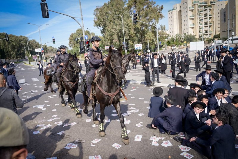 אבשלום שושני, פלאש 90