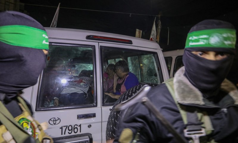 התפתחות משמעותית במגעים לשחרור החטופים: הקבינט יתכנס הערב