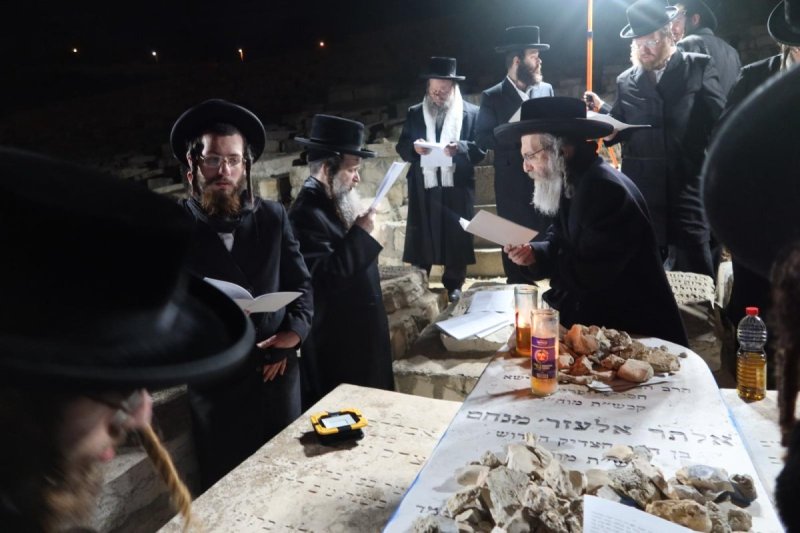 באדיבות המצלם