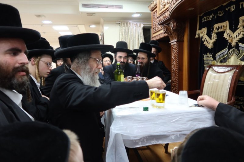 באדיבות המצלם