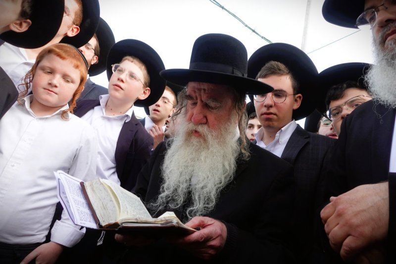 באדיבות המצלם