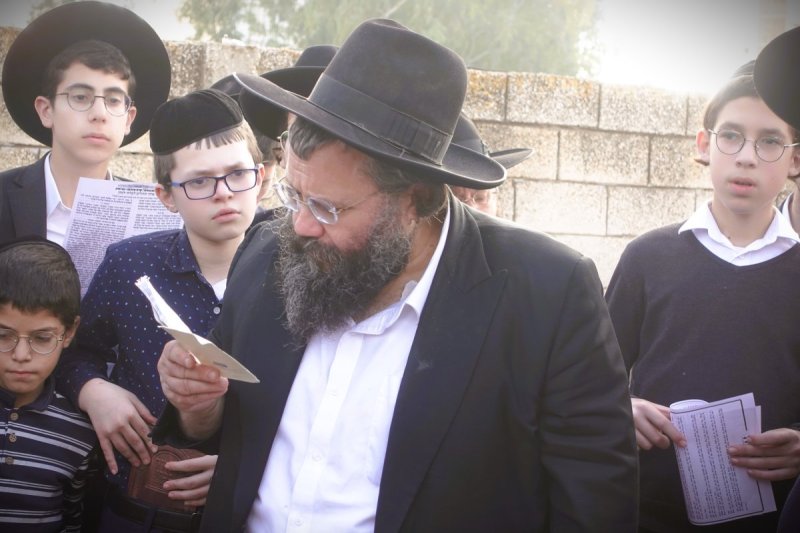 באדיבות המצלם