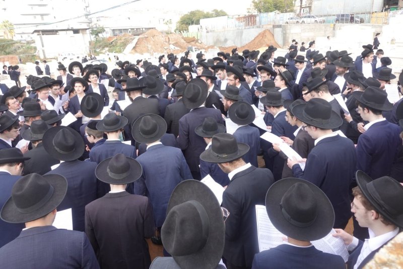 באדיבות המצלם