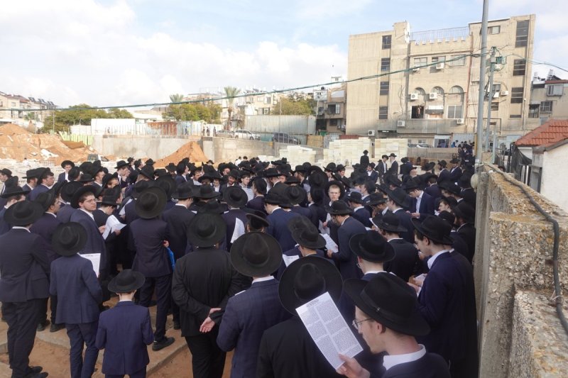 באדיבות המצלם