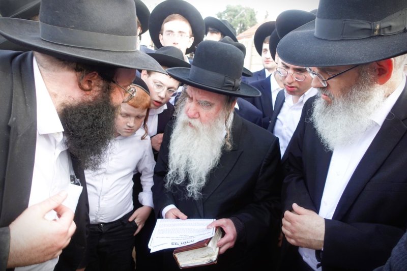 באדיבות המצלם