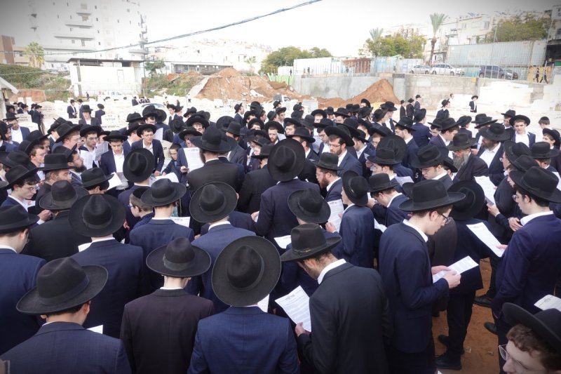 באדיבות המצלם