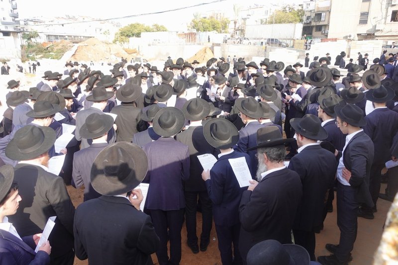 באדיבות המצלם