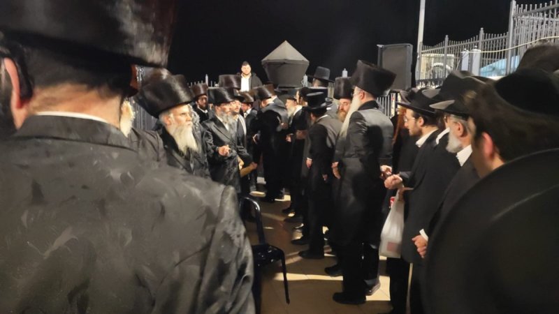באדיבות המצלם