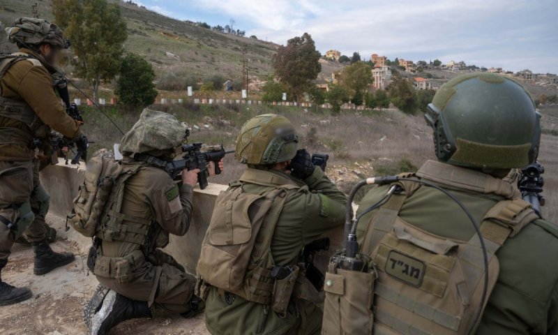 צה"ל ממשיך לפעול בדרום לבנון, רכב התקרב ללוחמים - ונוטרל
