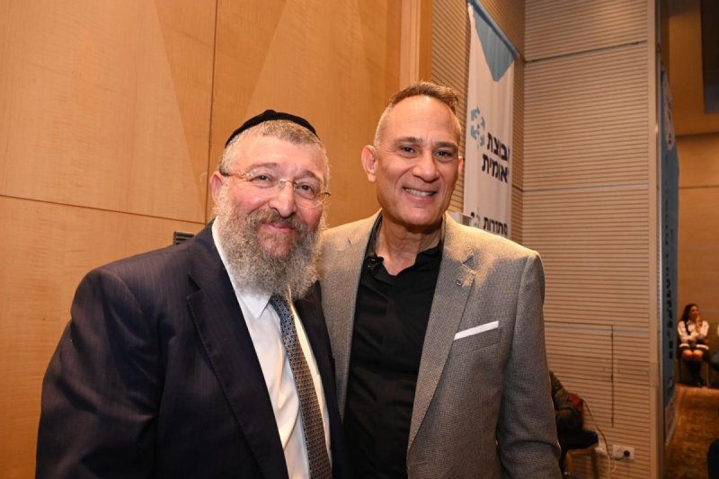 יח"צ