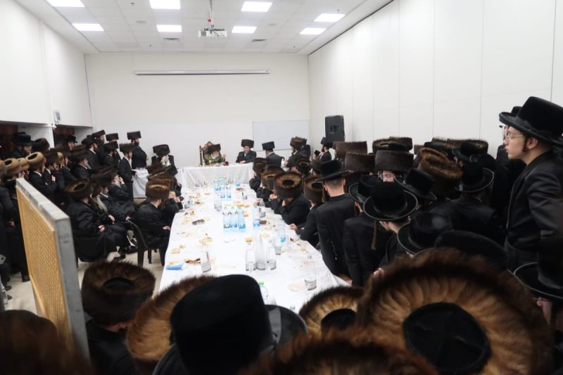 באדיבות המצלם