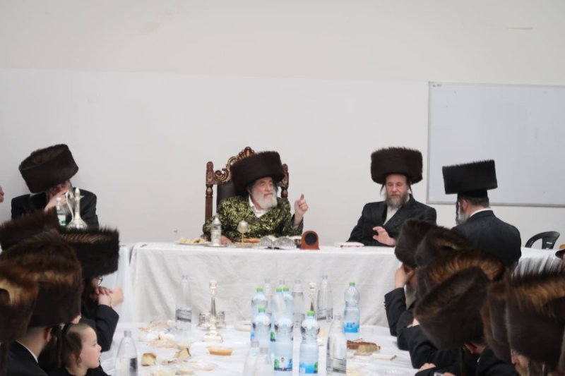 באדיבות המצלם