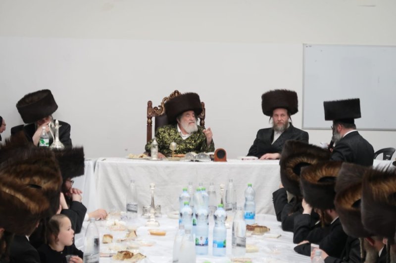 באדיבות המצלם
