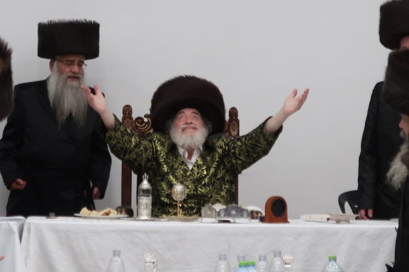 באדיבות המצלם