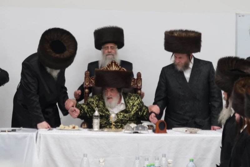 באדיבות המצלם