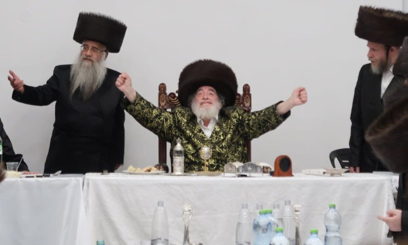 במעון הנופש בנתניה: הרבי מויז'ניץ עודד את השירה בפאר-שפיל