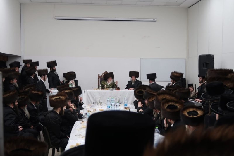 באדיבות המצלם