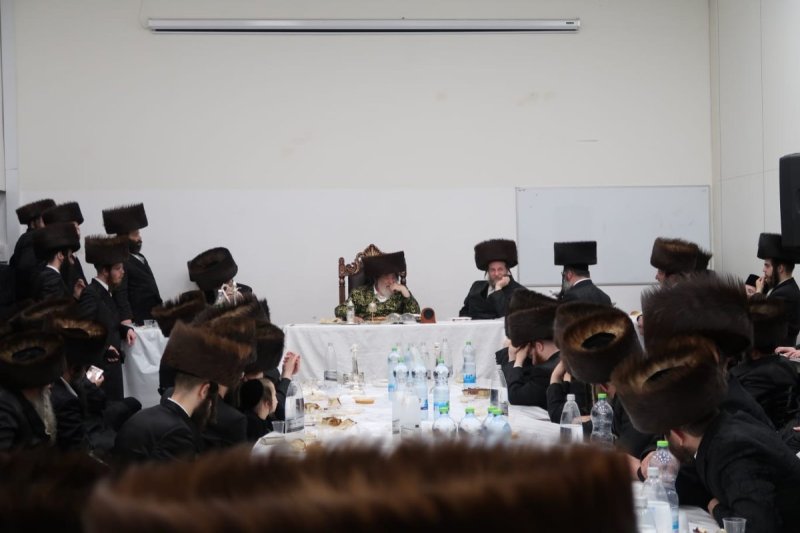 באדיבות המצלם