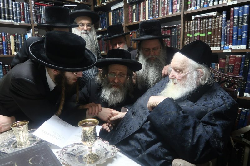 באדיבות המצלם