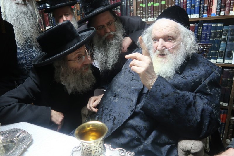 באדיבות המצלם